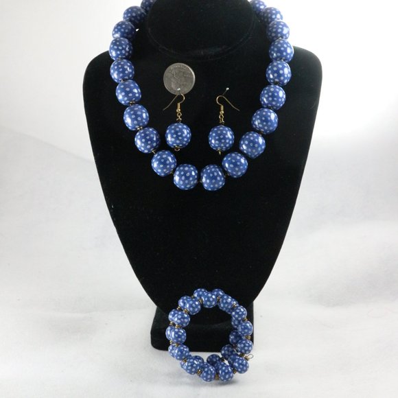KAZURI Beads Candy TingTing 18 inch Blue/White Necklace + Earrings + Bracelet - Picture 2 of 11